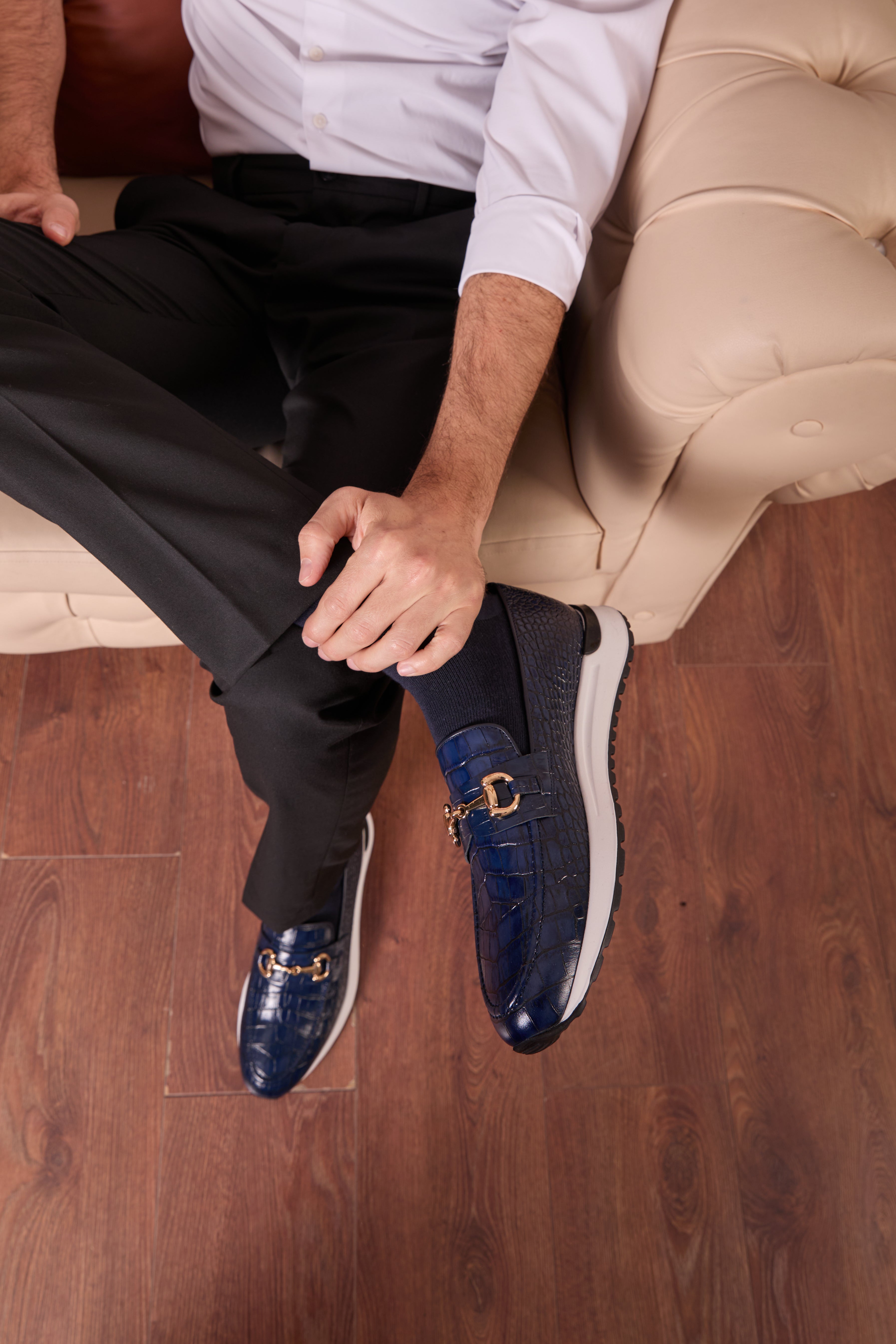 The Padova Navy Blue Leather Sneaker