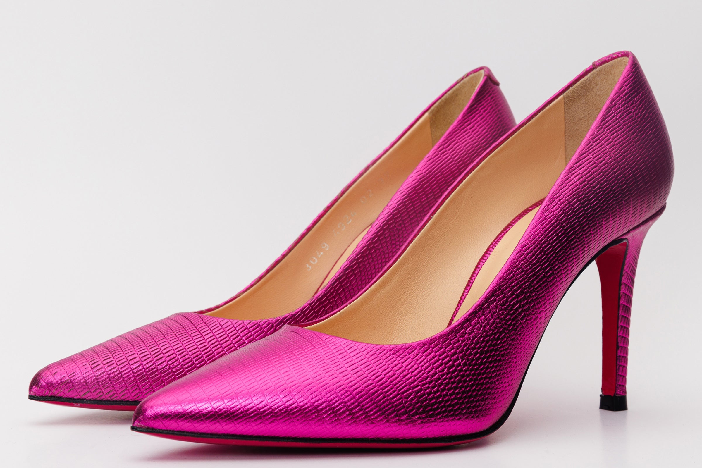 The Maple Fuchsia Leather Pump Fuchsia Sole Shoe