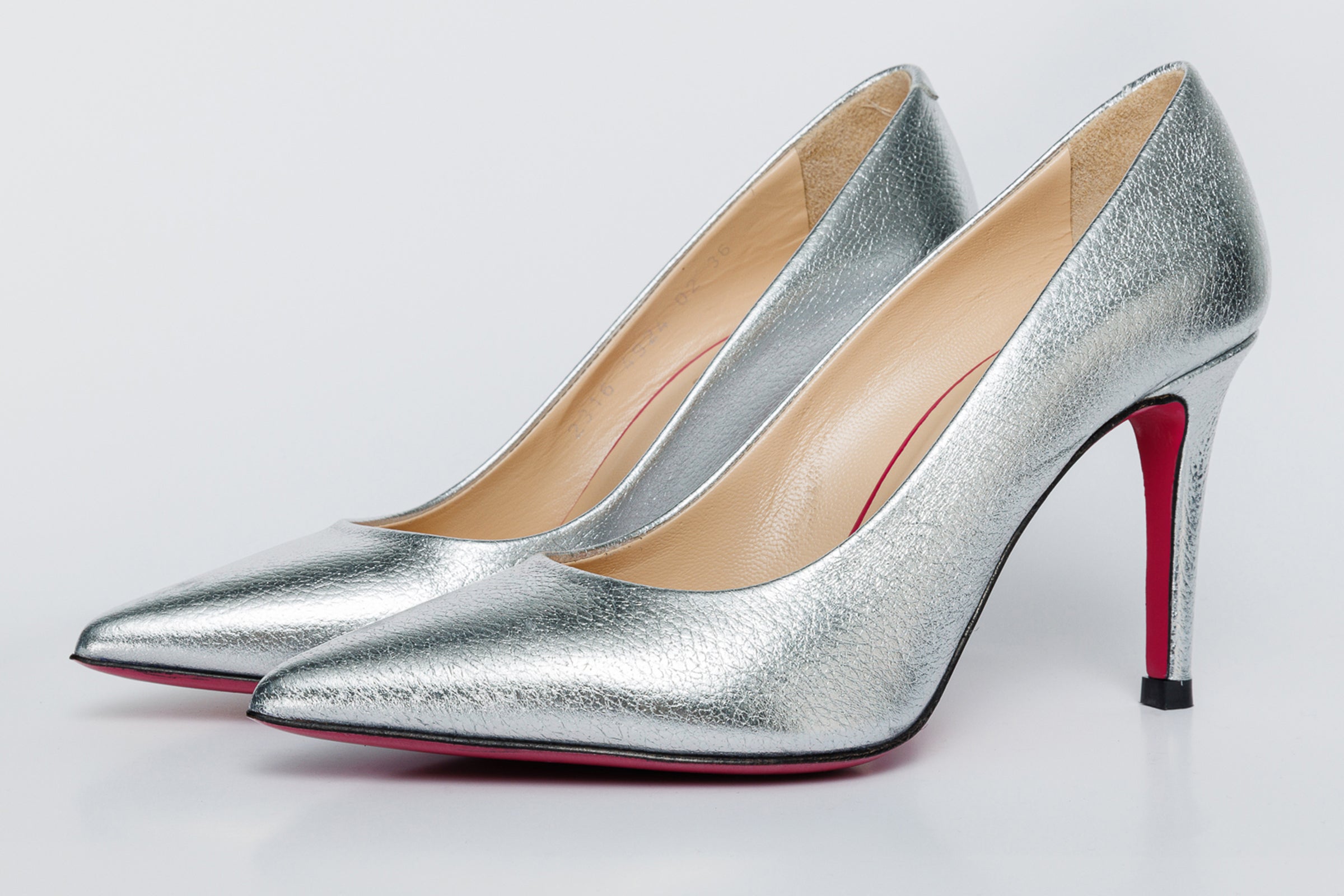 The Ege Silver Leather Pump Fuchsia Sole Shoe