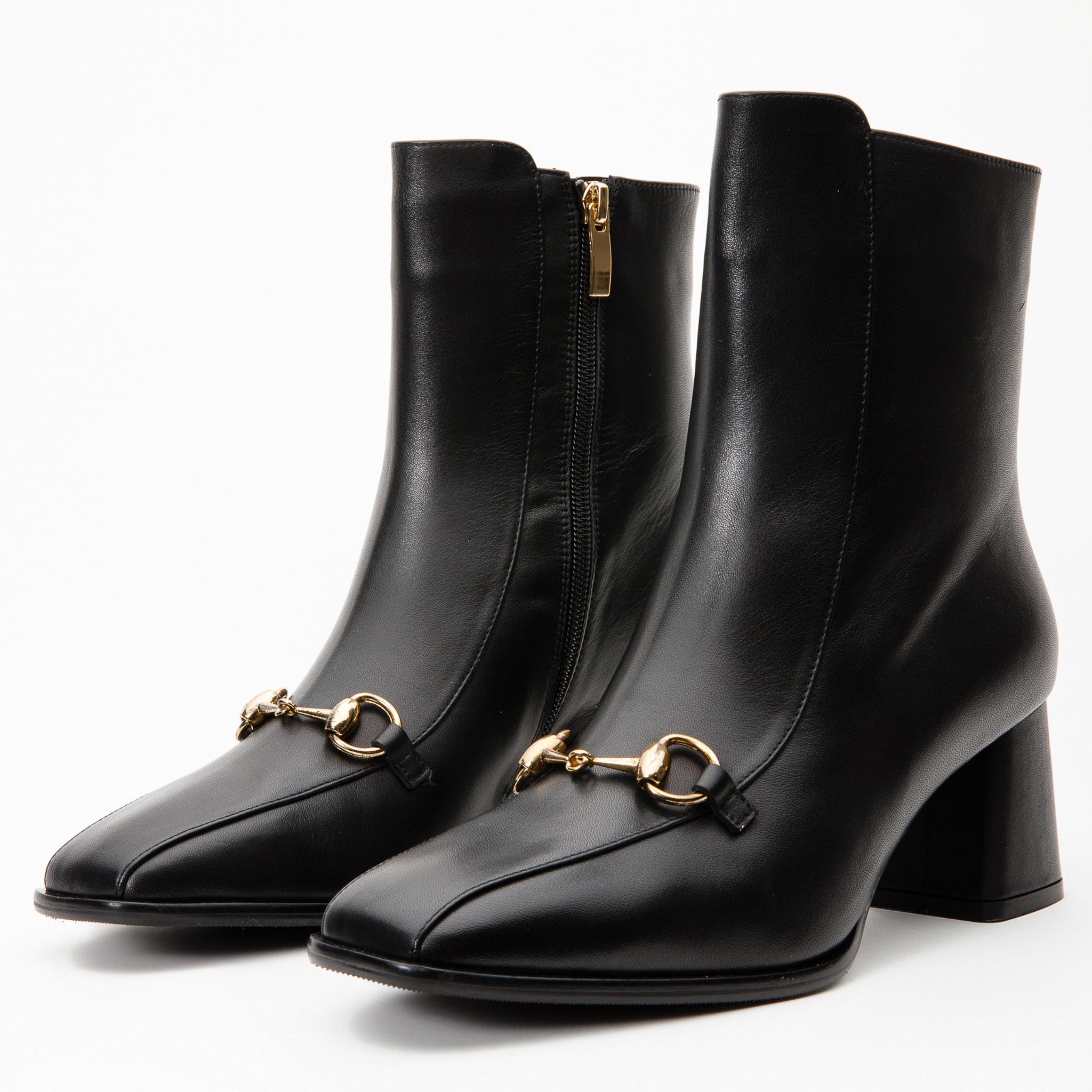 The Bukres Black Leather Block Heel Boot