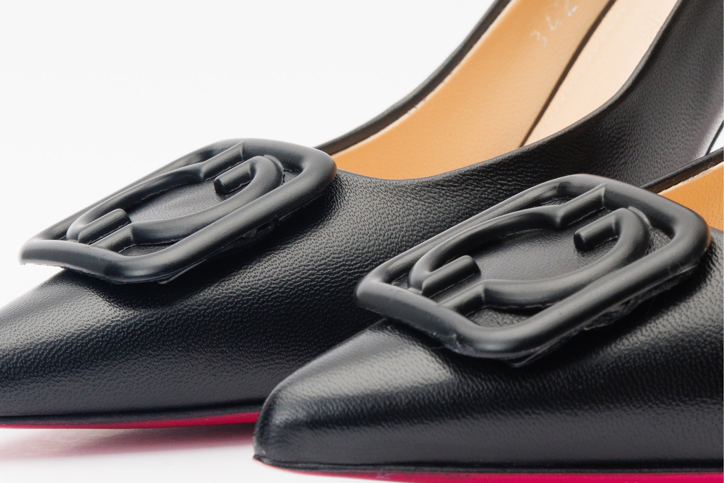 The Maneadero Black Leather Pump Fuchsia Sole Shoe