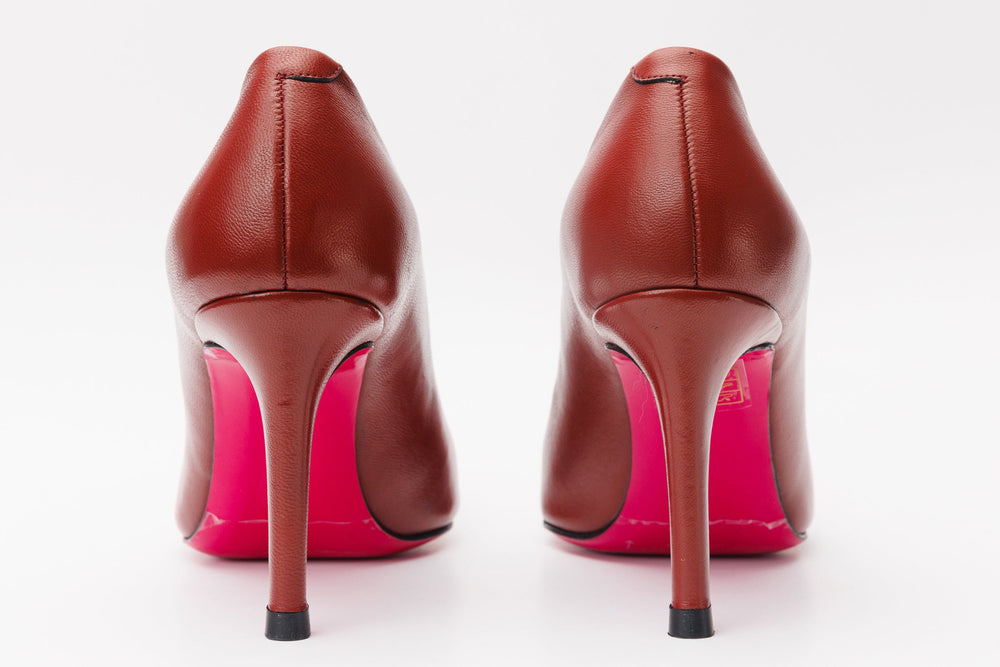 The Maneadero Dark Red Leather Pump Fuchsia Sole Shoe