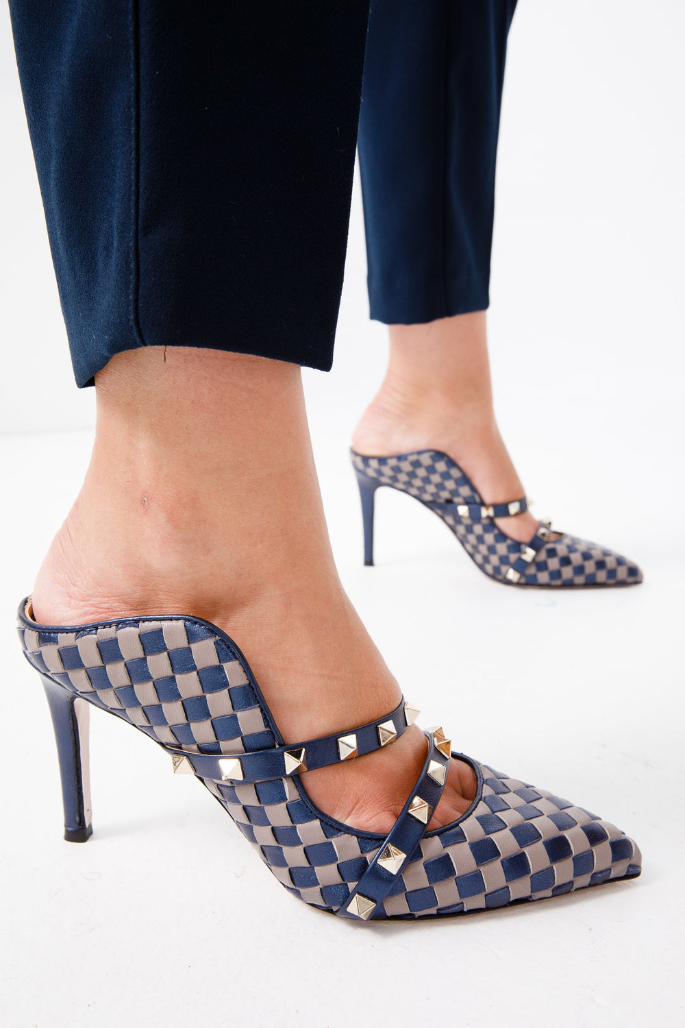 The Dosso Navy Blue Handwoven Pointy Toe Leather Sandal