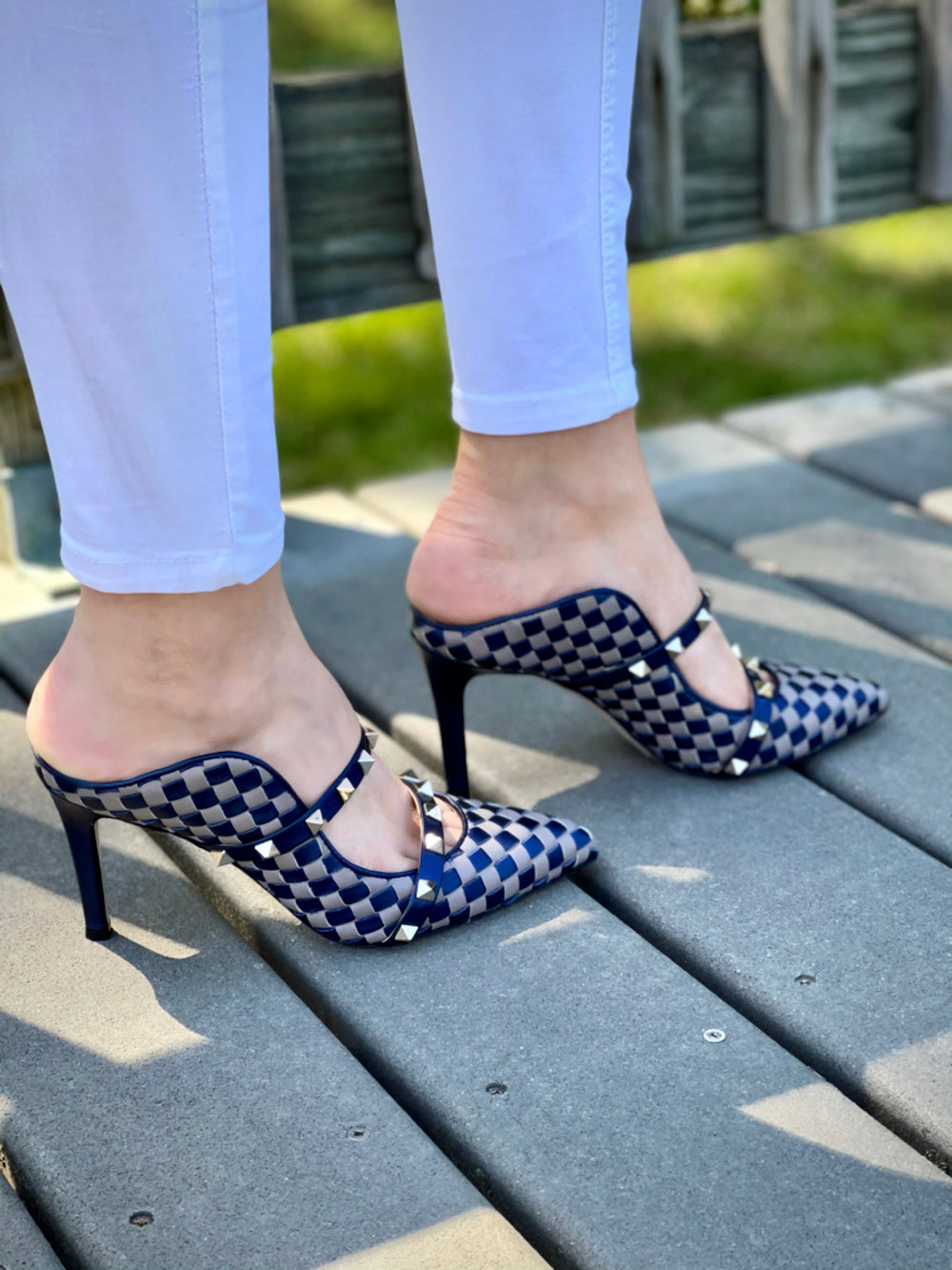 The Dosso Navy Blue Handwoven Pointy Toe Leather Sandal