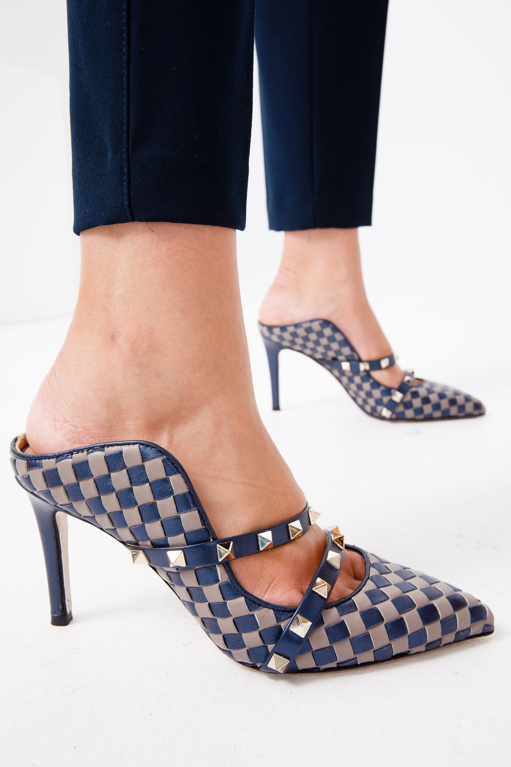 The Dosso Navy Blue Handwoven Pointy Toe Leather Sandal