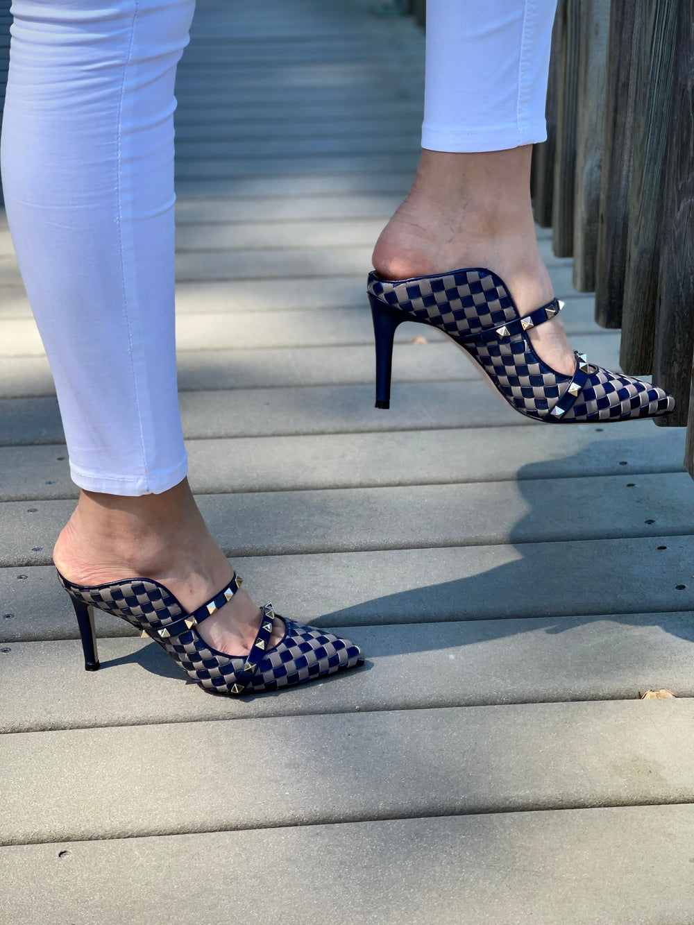 The Dosso Navy Blue Handwoven Pointy Toe Leather Sandal