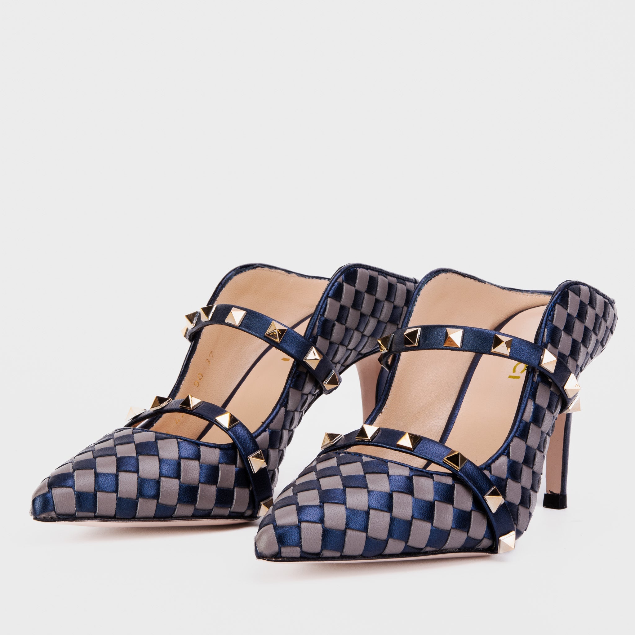 The Dosso Navy Blue Handwoven Pointy Toe Leather Sandal