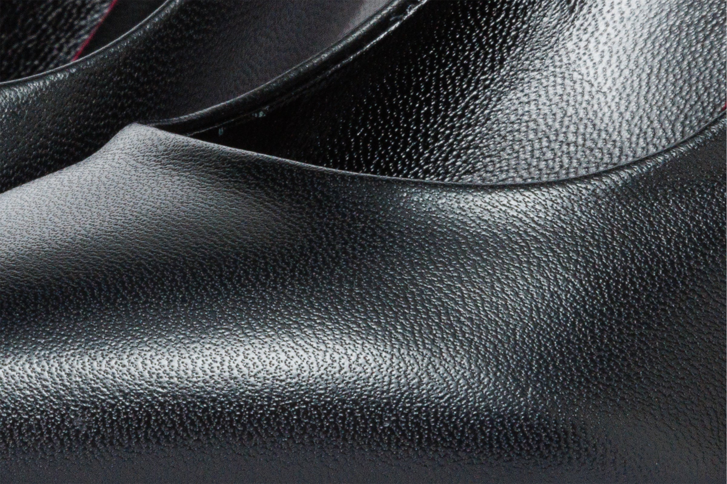 The Ege Black Leather Pump Fuchsia Sole Shoe